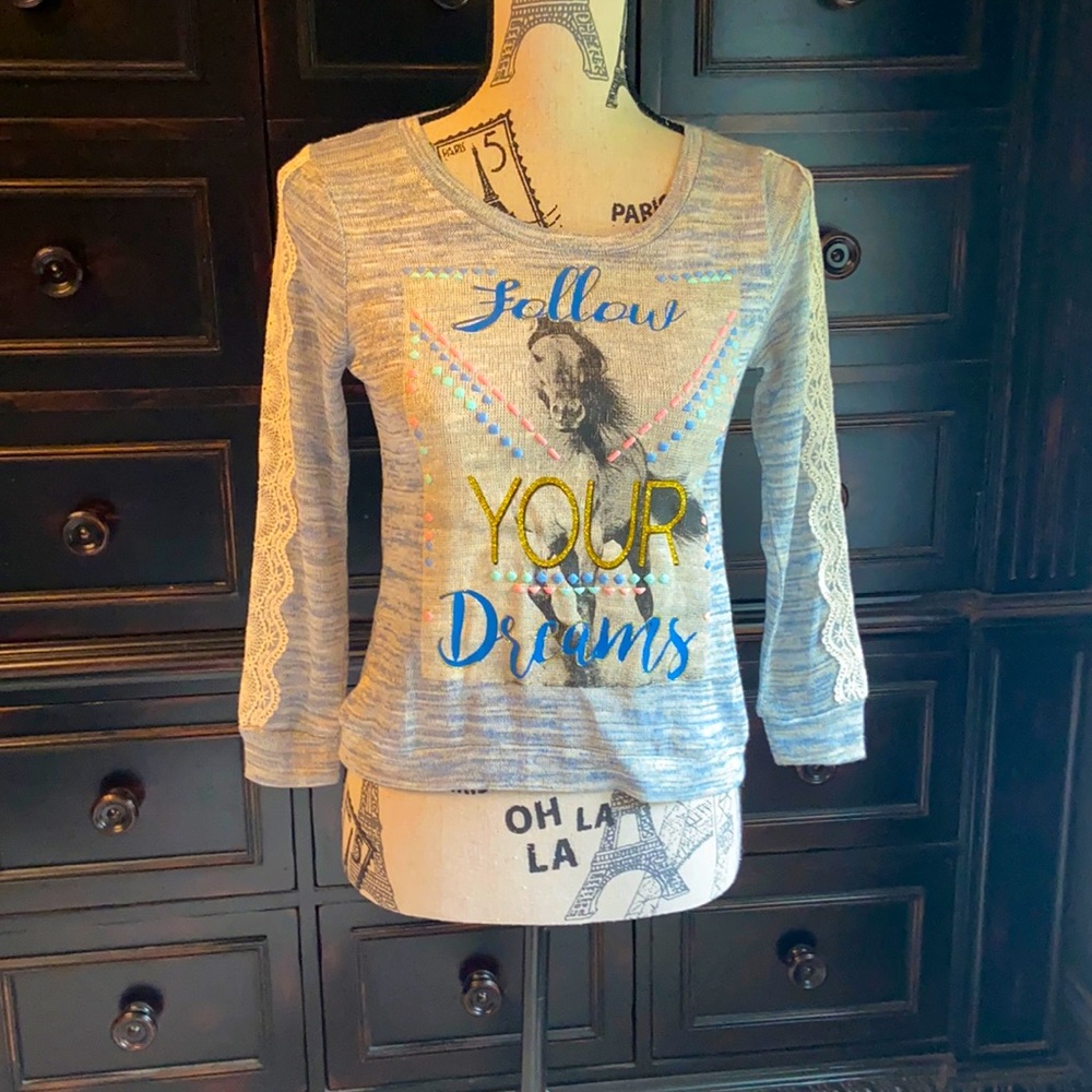 Arizona jean light blue horse shirt size XL girls